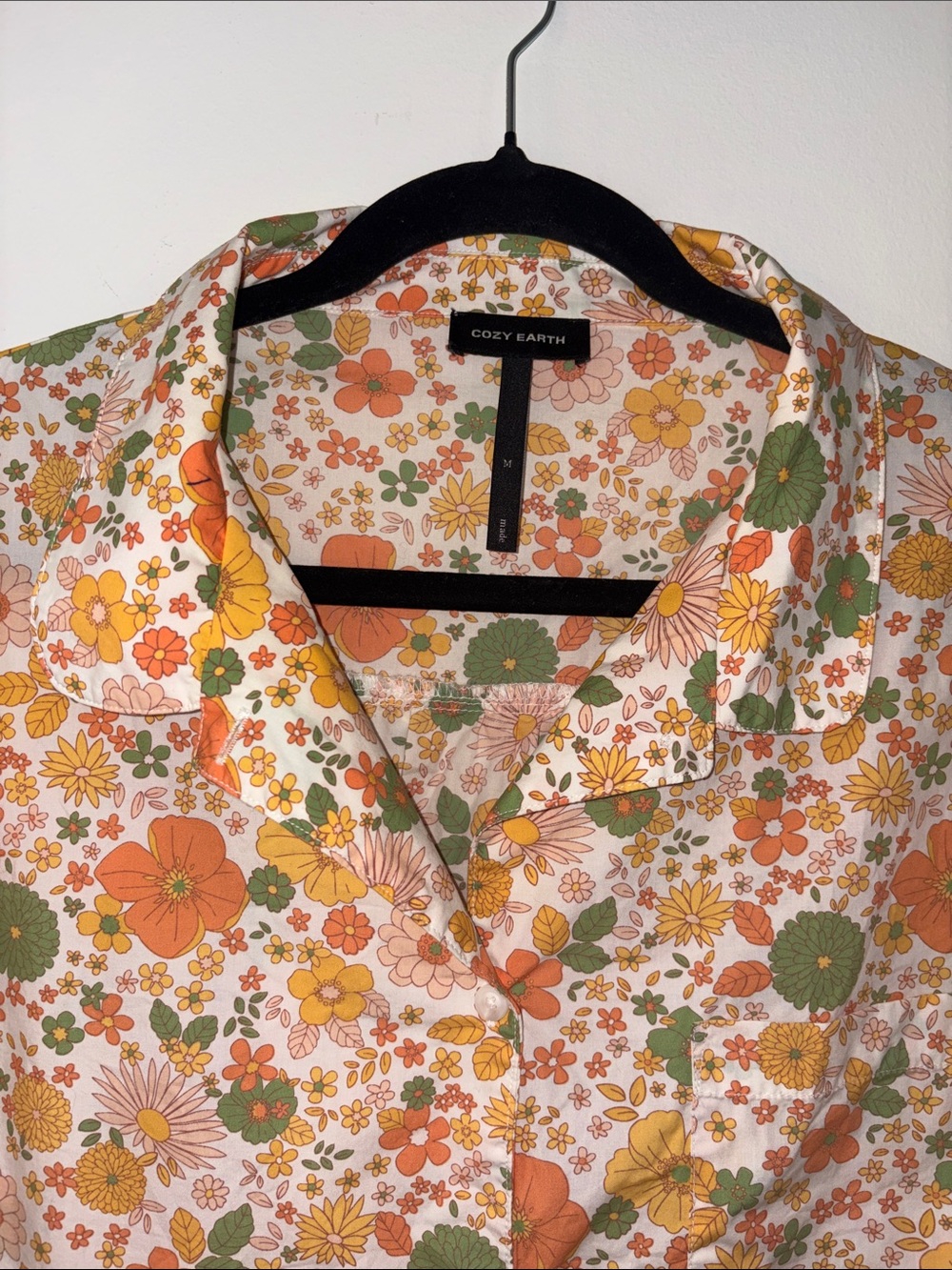 Cozy Earth Floral Short-Sleeve Button Front Top in Orange & Green- M - Picture 2 of 7